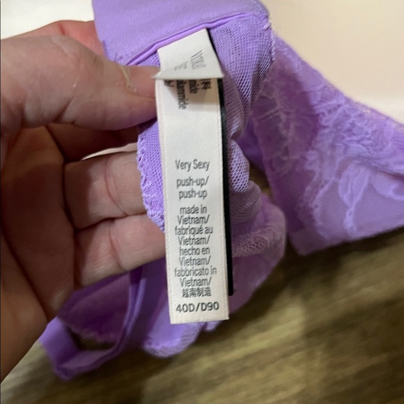 Victoria's Secret Women Very Sexy Shine Cradle Push-Up Bra Size 40D Purple - Picture 6 of 6